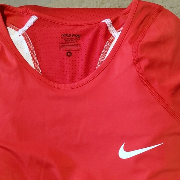 Nike Dri Fit shirt - Picture 3 of 5